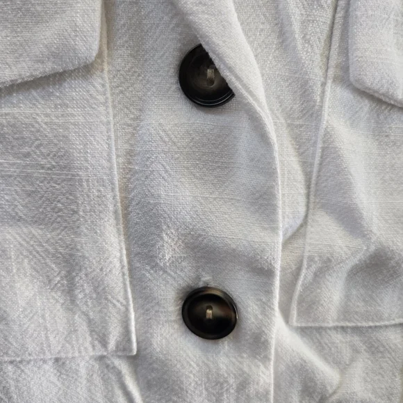 Monteau Cream Button Down Shirt with Pockets - Picture 3 of 4